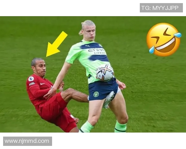 搞笑足球明星大盘点那些让你捧腹大笑的球场瞬间与趣事