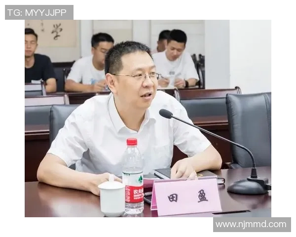 重庆篮球队主教练的历任变迁与发展历程回顾 重庆篮球队主教练的历任变迁与发展历程回顾